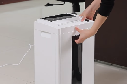 Penghancur kertas Deli ET051