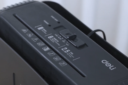 Deli penghancur kertas potongan Strip ET102SC