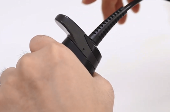 Pemindai 01 Deli ES226 lampu merah