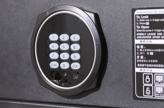 Brankas 01 Deli ET547