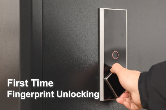 Kotak brankas 01 Deli seri ET597 Premium sidik jari & Digital