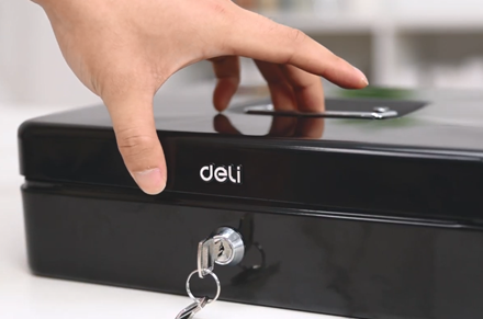 Kotak uang tunai 01 Deli ET509 lapisan ganda