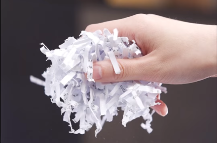 Penghancur kertas Deli E9947