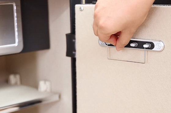 Kotak brankas rumah tangga 01 Deli ET634